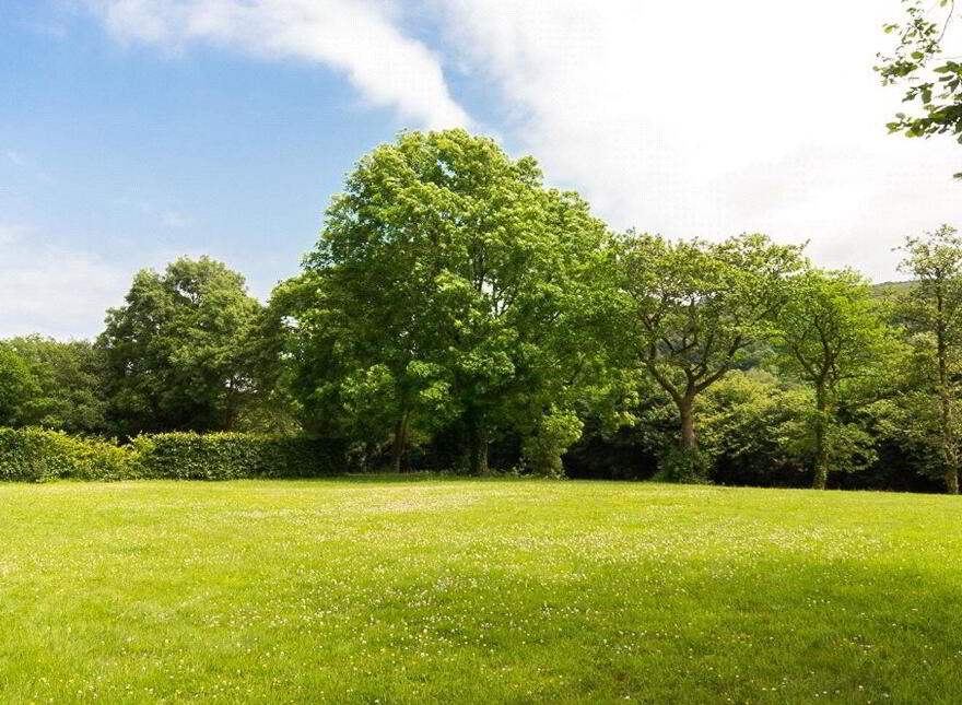 1 Cahir Lodges, Cahir, Tullig, V93W088