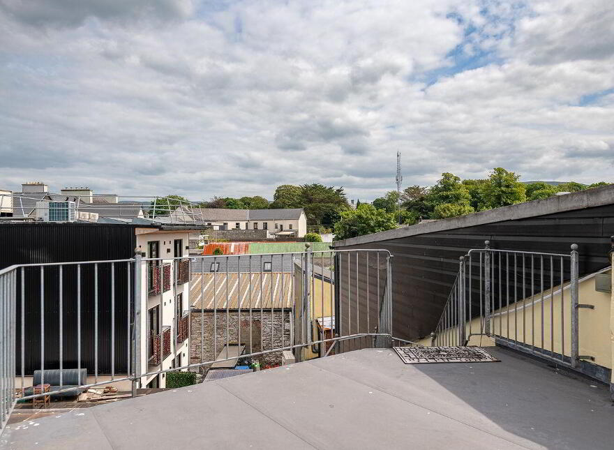 30 Henry Street, Kenmare, V93YX74