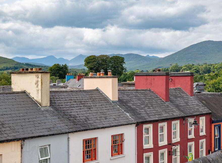 30 Henry Street, Kenmare, V93YX74