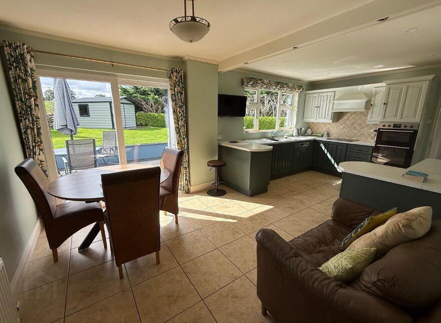 Coolgarriv, Tralee Road, Killarney, V93P6P0