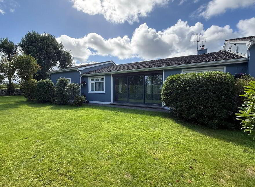 Coolgarriv, Tralee Road, Killarney, V93P6P0