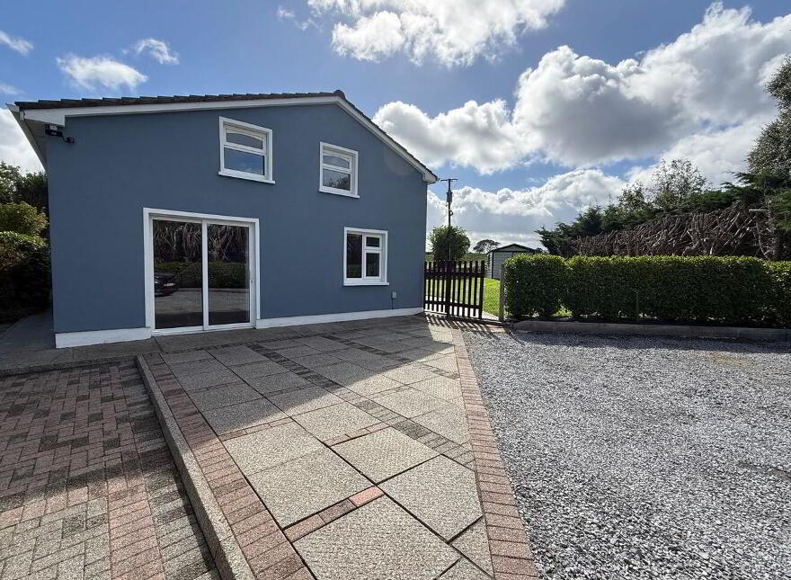 Coolgarriv, Tralee Road, Killarney, V93P6P0
