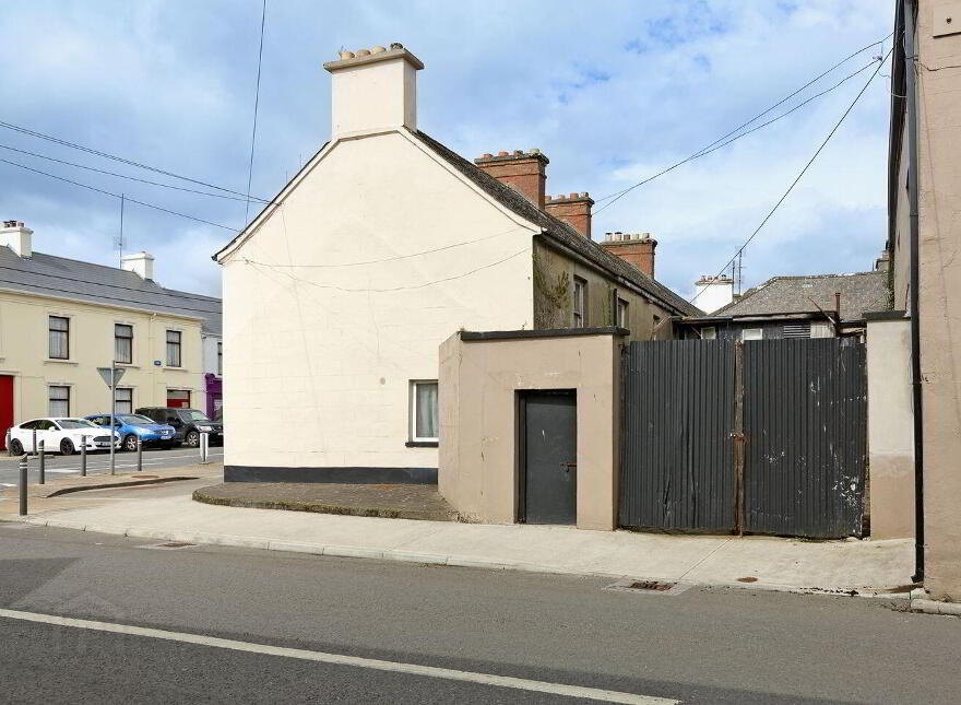 McGettricks, O'Connell Street, Ballymote, F56TX29