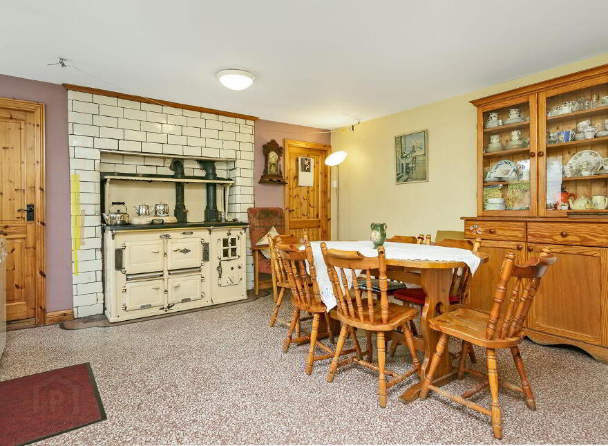 McGettricks, O'Connell Street, Ballymote, F56TX29