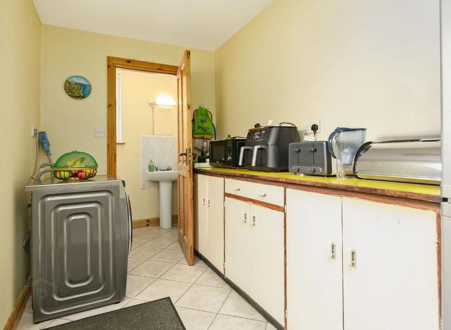 McGettricks, O'Connell Street, Ballymote, F56TX29