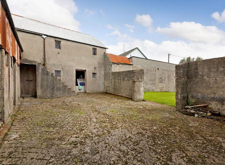 McGettricks, O'Connell Street, Ballymote, F56TX29