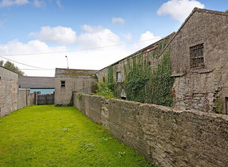 McGettricks, O'Connell Street, Ballymote, F56TX29