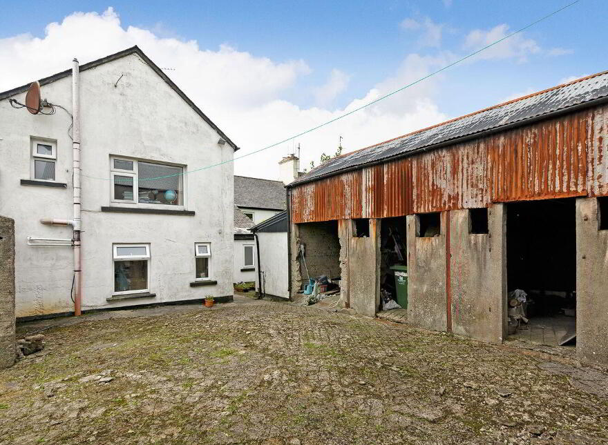 McGettricks, O'Connell Street, Ballymote, F56TX29