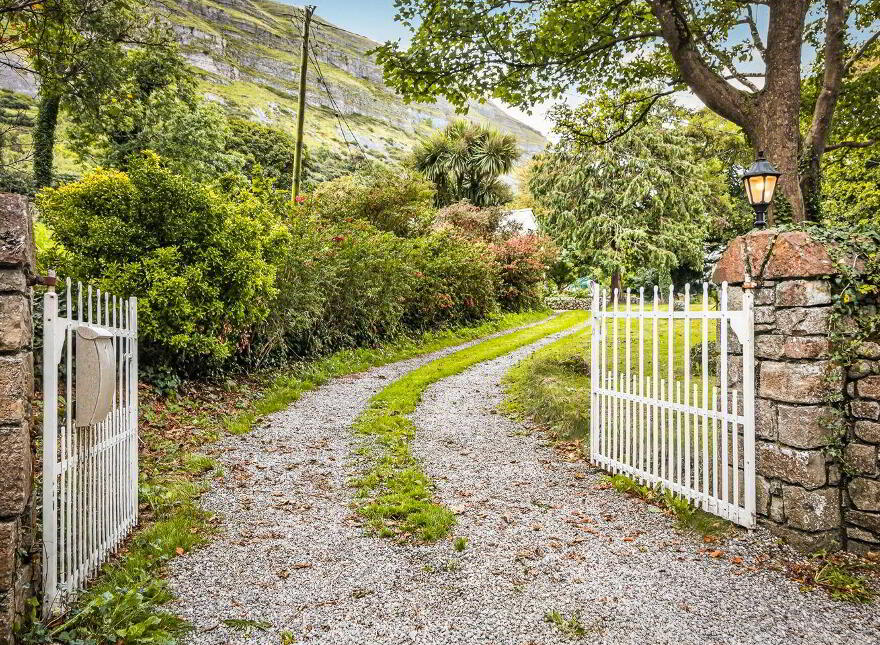 Rockview House ( Formerly Rockville House), Strandhill, F91R983