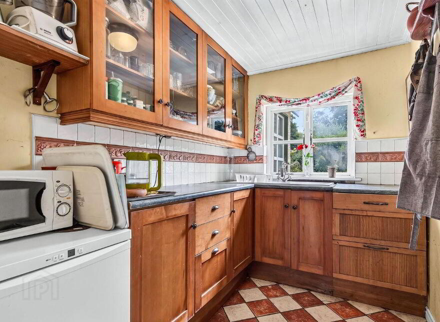 Rockview House ( Formerly Rockville House), Strandhill, F91R983