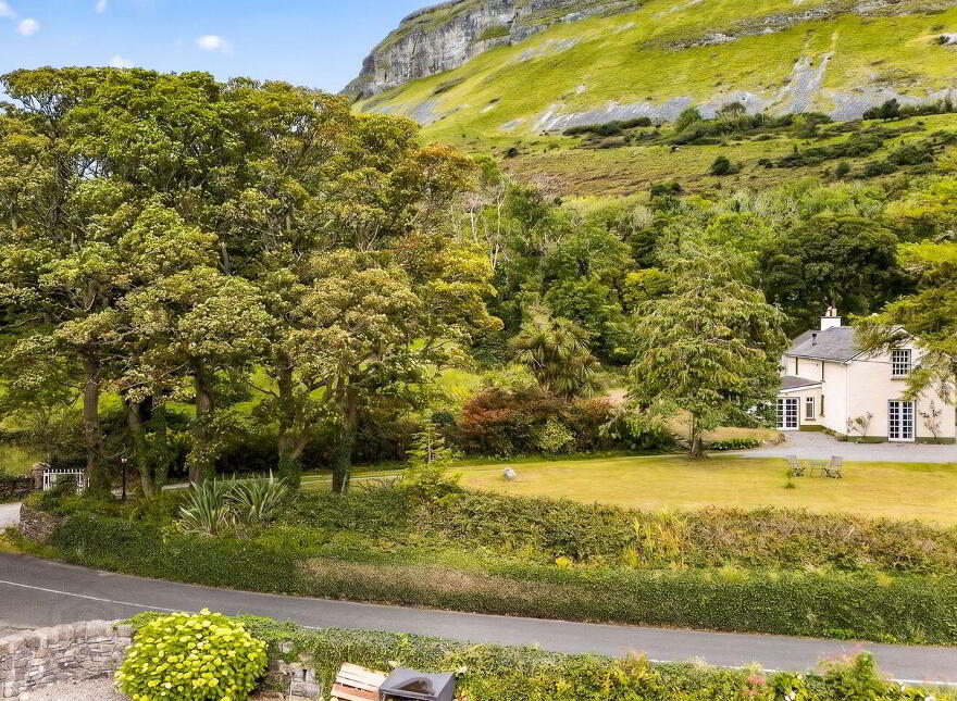 Rockview House ( Formerly Rockville House), Strandhill, F91R983
