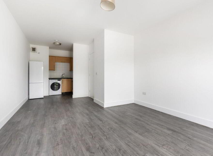 Apartment, 24 Greenhills Court, Greenhills Road, Dublin 24, D24E542