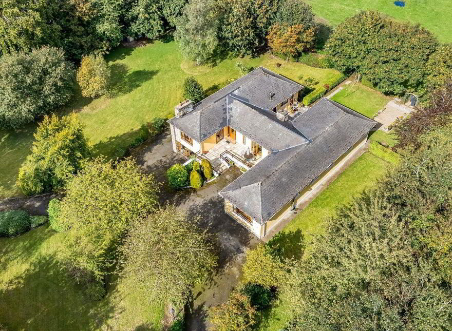 Belgree House, On Approx, 1.67 Hec (4, 12 Acres), Kilmartin Lane, Hollystown, D15W9R9