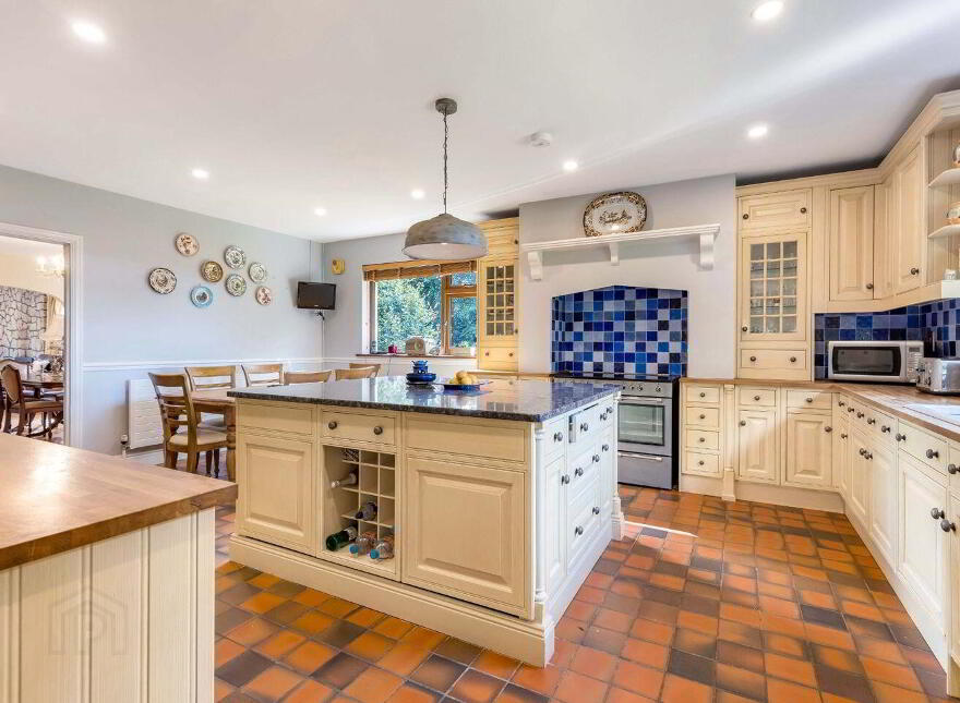 Belgree House, On Approx, 1.67 Hec (4, 12 Acres), Kilmartin Lane, Hollystown, D15W9R9