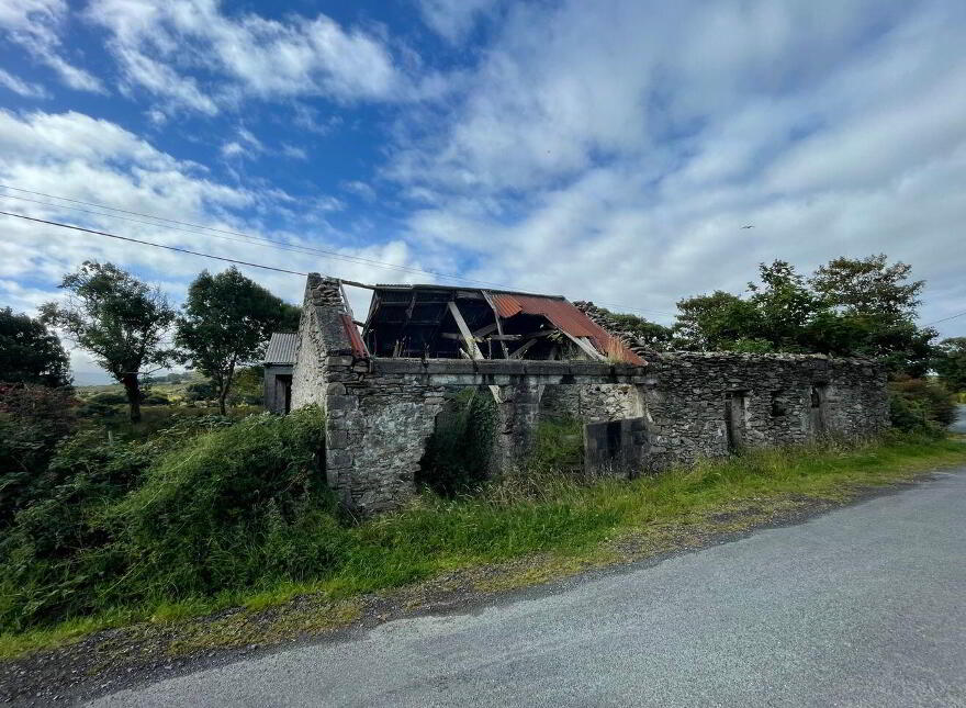 28 Acre Farm Cottage & Outbuildings, Falduff, Louisburgh, F28DD85