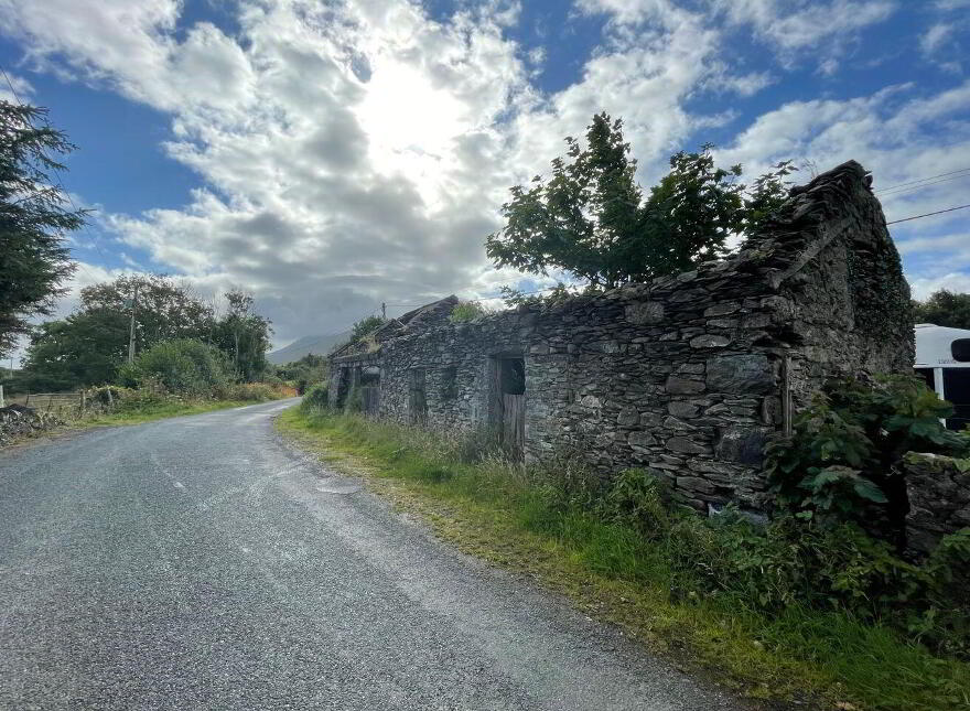 28 Acre Farm Cottage & Outbuildings, Falduff, Louisburgh, F28DD85