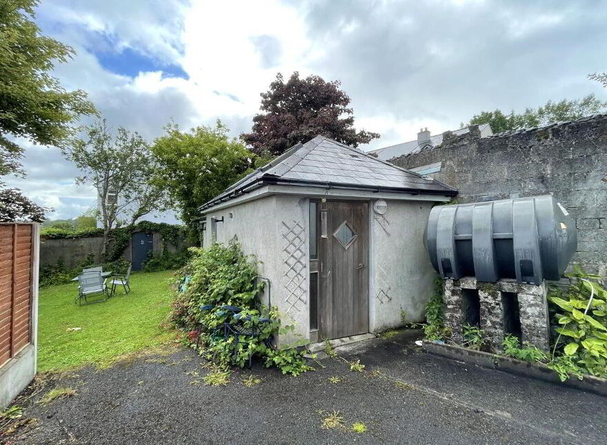 26 Monument Street, Westport, F28N526