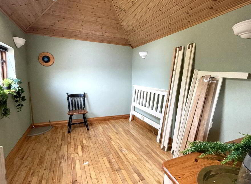 26 Monument Street, Westport, F28N526