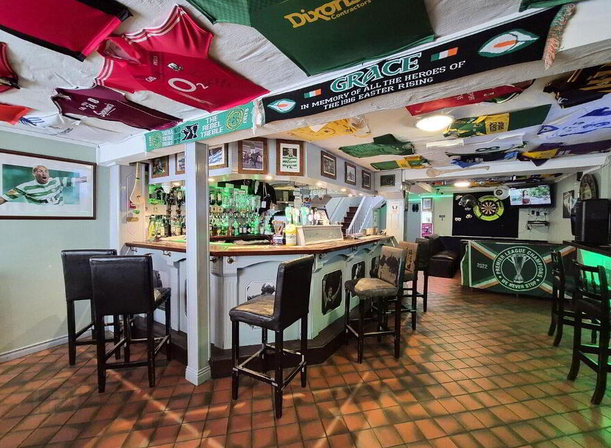 Residence & Licensed Premises, Altamount Street, Westport, F28T634
