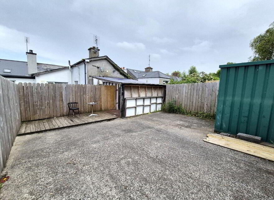 Residence & Licensed Premises, Altamount Street, Westport, F28T634