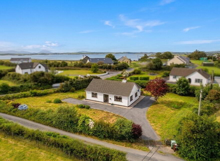 Pier Road, Murrisk, Killadangan, F28PY86