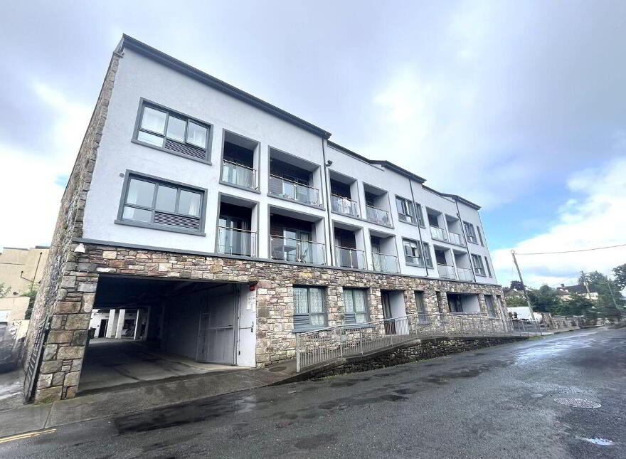 26 Lios Mor, Newport, F28C598