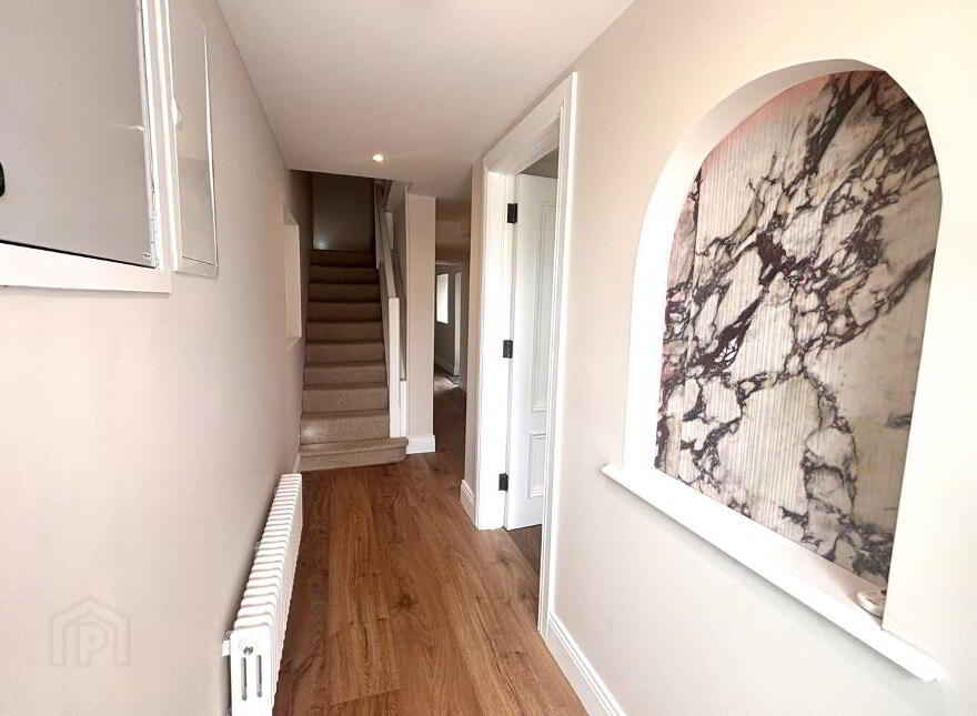 Lower Quay, Westport, F28ET93