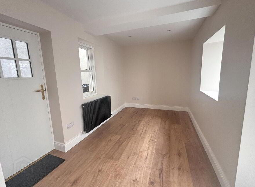 Lower Quay, Westport, F28ET93