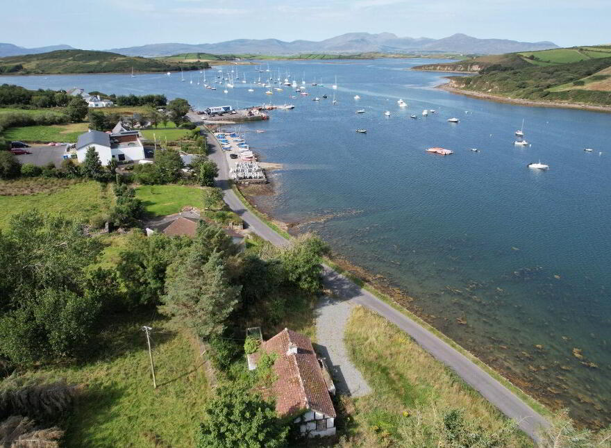 Rosmoney, Carraholly