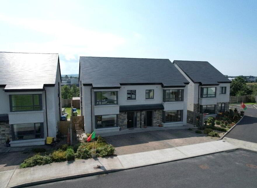 14 Monamore, Westport, F28E0W8 photo