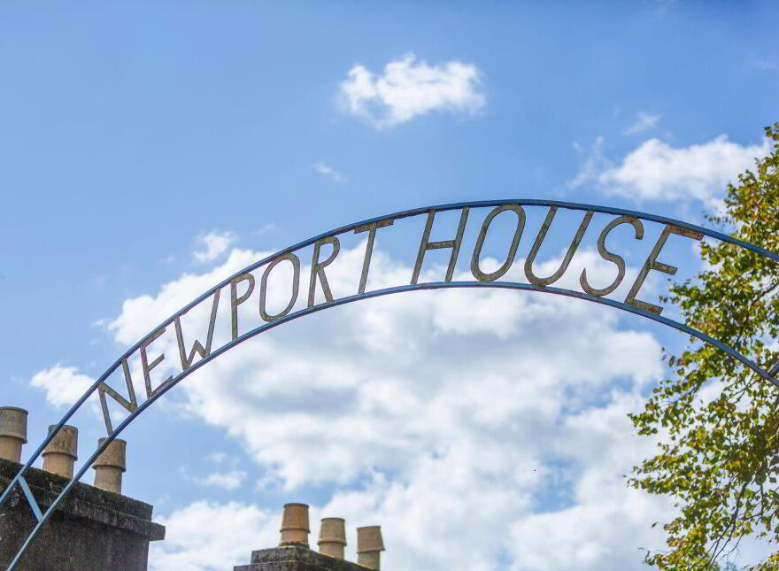 Newport House, Main Street, Newport, F28F243
