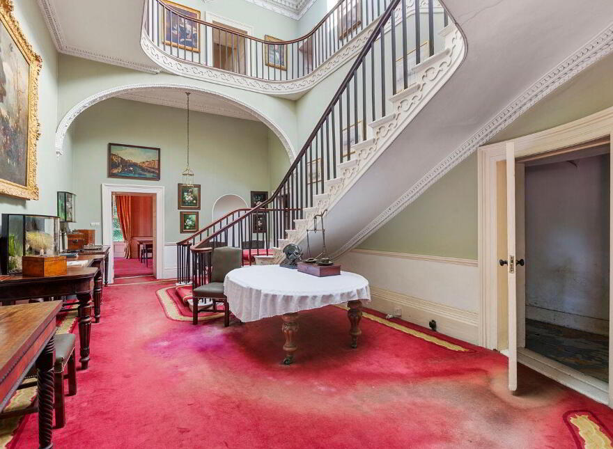 Newport House, Main Street, Newport, F28F243