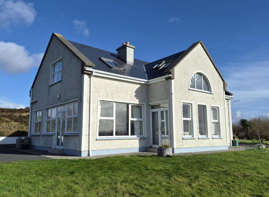 Sandhill, Tiernaur, Newport, F28HY60 photo