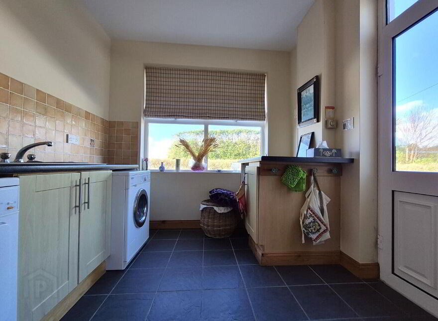 Sandhill, Tiernaur, Newport, F28HY60