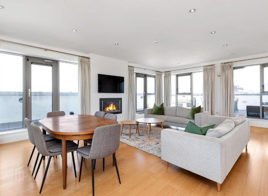 Penthouse, 31 Rathmines Wood, Ardee Road, Rathmines, Rathmines, D06XF77