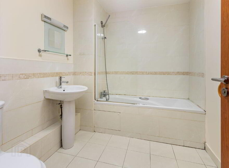 18b The Bottleworks, Dermot O'Hurley Avenue, Irishtown, Irishtown, D04W291