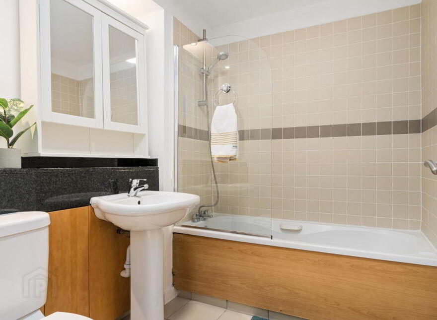 44 The Clayton, The Gasworks, Ringsend, Ringsend, D04H585