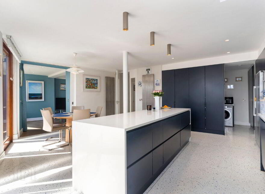 13 Oaklands Drive, Ballsbridge, Ballsbridge, D04E6V3
