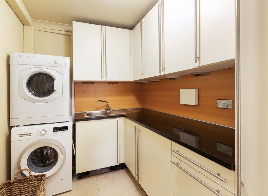 Strand Lodge, 5 Strand Road, Sandymount, Sandymount, D04X461