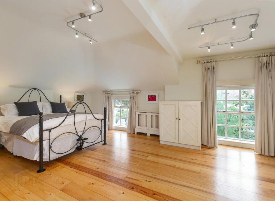 Strand Lodge, 5 Strand Road, Sandymount, Sandymount, D04X461