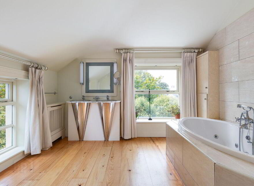 Strand Lodge, 5 Strand Road, Sandymount, Sandymount, D04X461