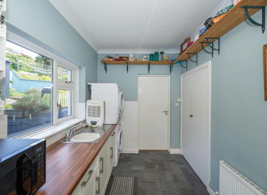 Bellevue, 42 The Highlands, Glounthaune, T45C858