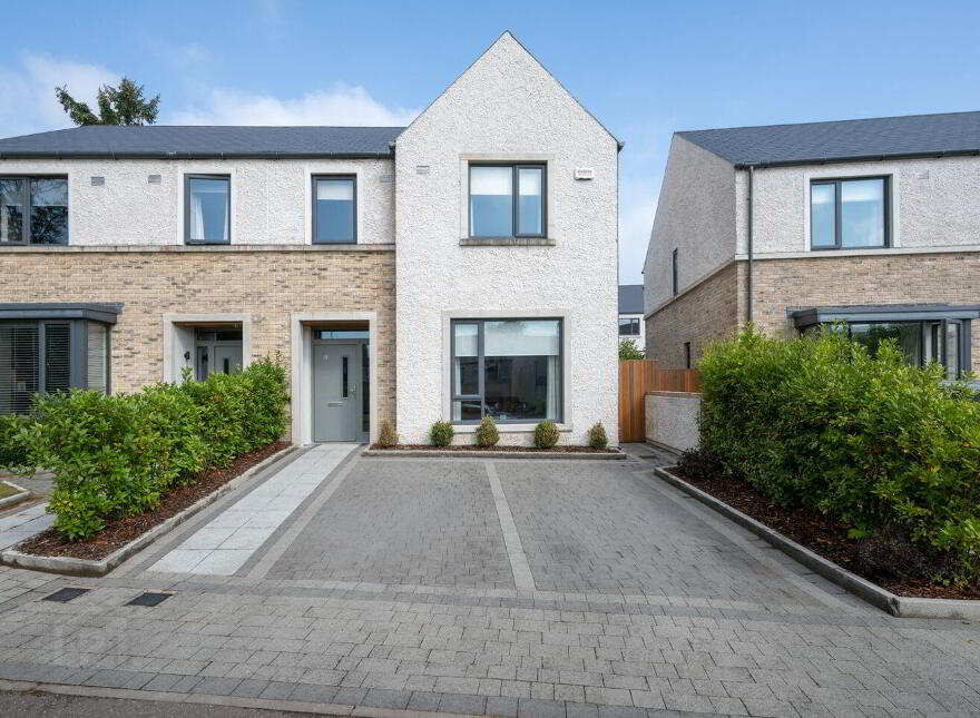31 The Anchorage, Harper's Creek, Glounthaune, T45XK37 photo