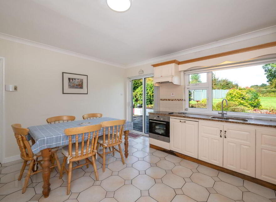 Sunnybank, Blossomgrove, Ballyvisteale, Knockraha, T45PK31