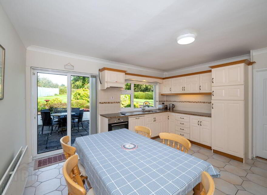 Sunnybank, Blossomgrove, Ballyvisteale, Knockraha, T45PK31