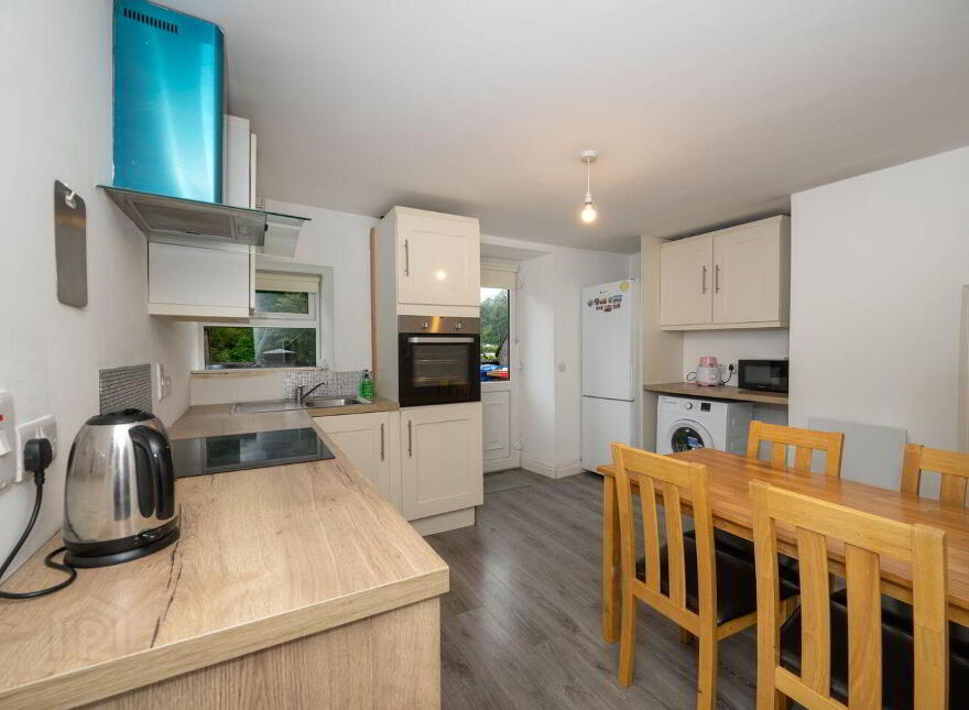 4 Barry's Terrace, Glanmire, T45TY72