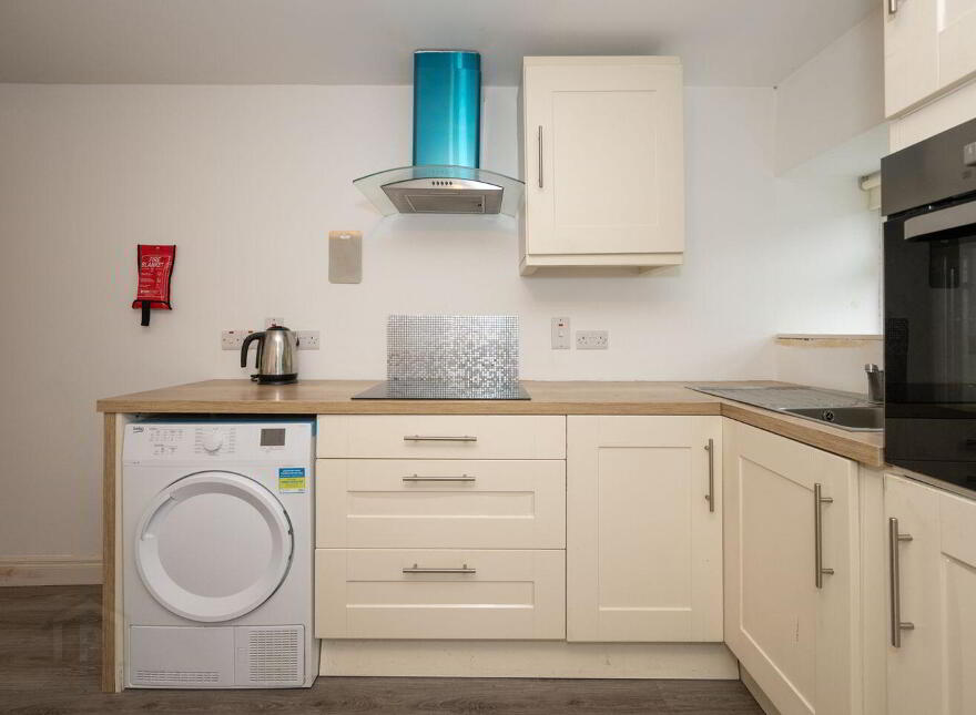 4 Barry's Terrace, Glanmire, T45TY72