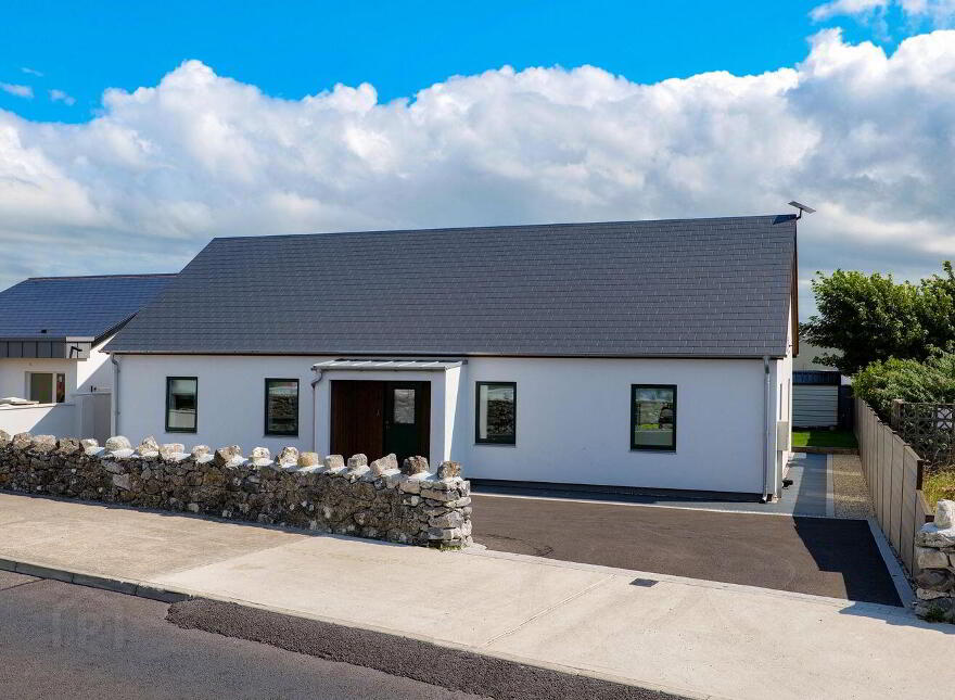 Dublin Road, Oranmore, H9103C9 photo