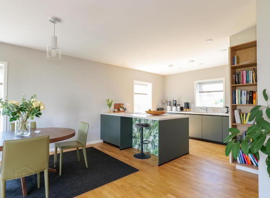 Dublin Road, Oranmore, H9103C9
