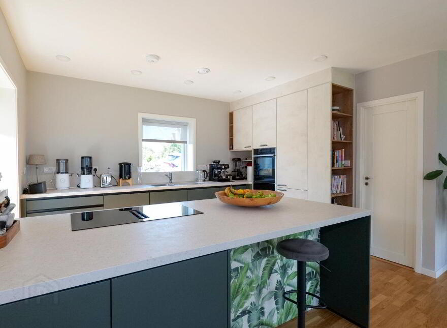Dublin Road, Oranmore, H9103C9
